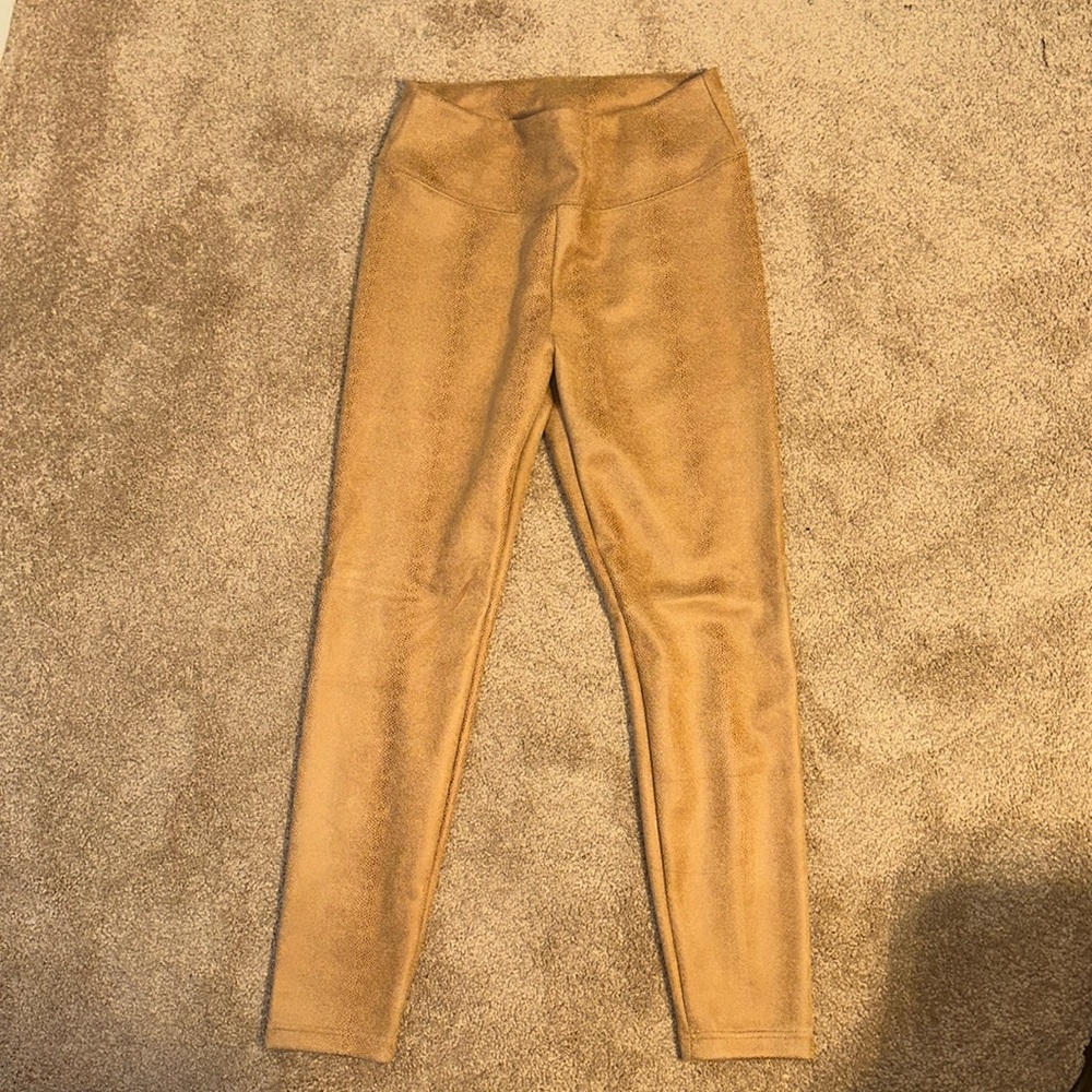 White House Black Market Runway Legging